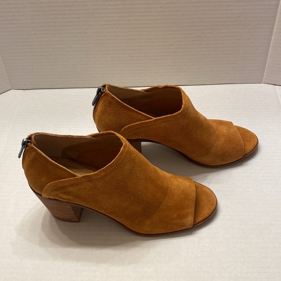 Lucky Brand Women's Tan Suede Peep Toe Booties, Size:8.5 - Picture 4 of 16